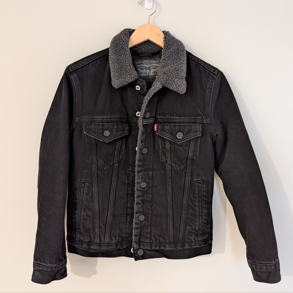 Black Levi's Sherpa Jacket